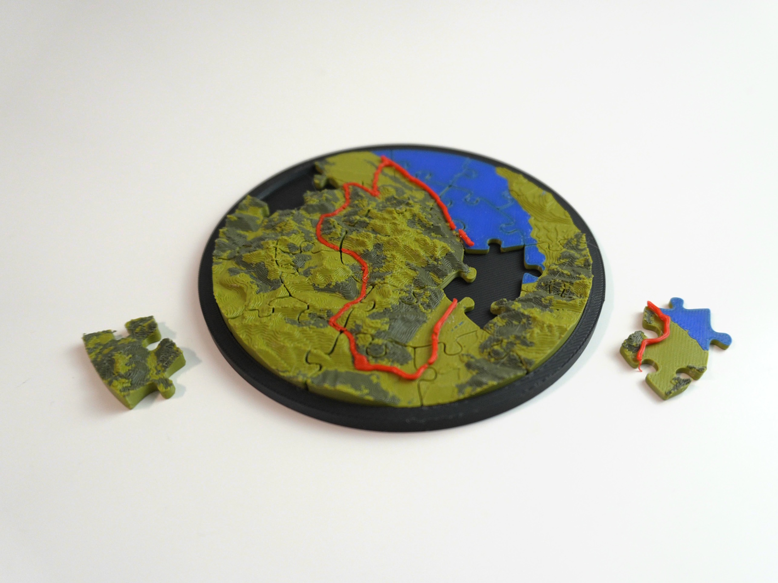 Round Puzzle Map